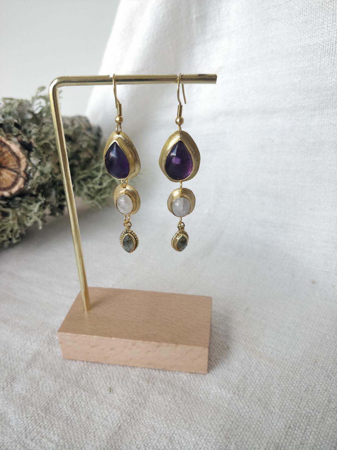 Brincos Lithe com Ametista, Pedra da Lua e Labradorite