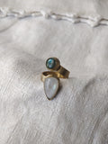 Anel Yugen com Pedra da Lua e Labradorite