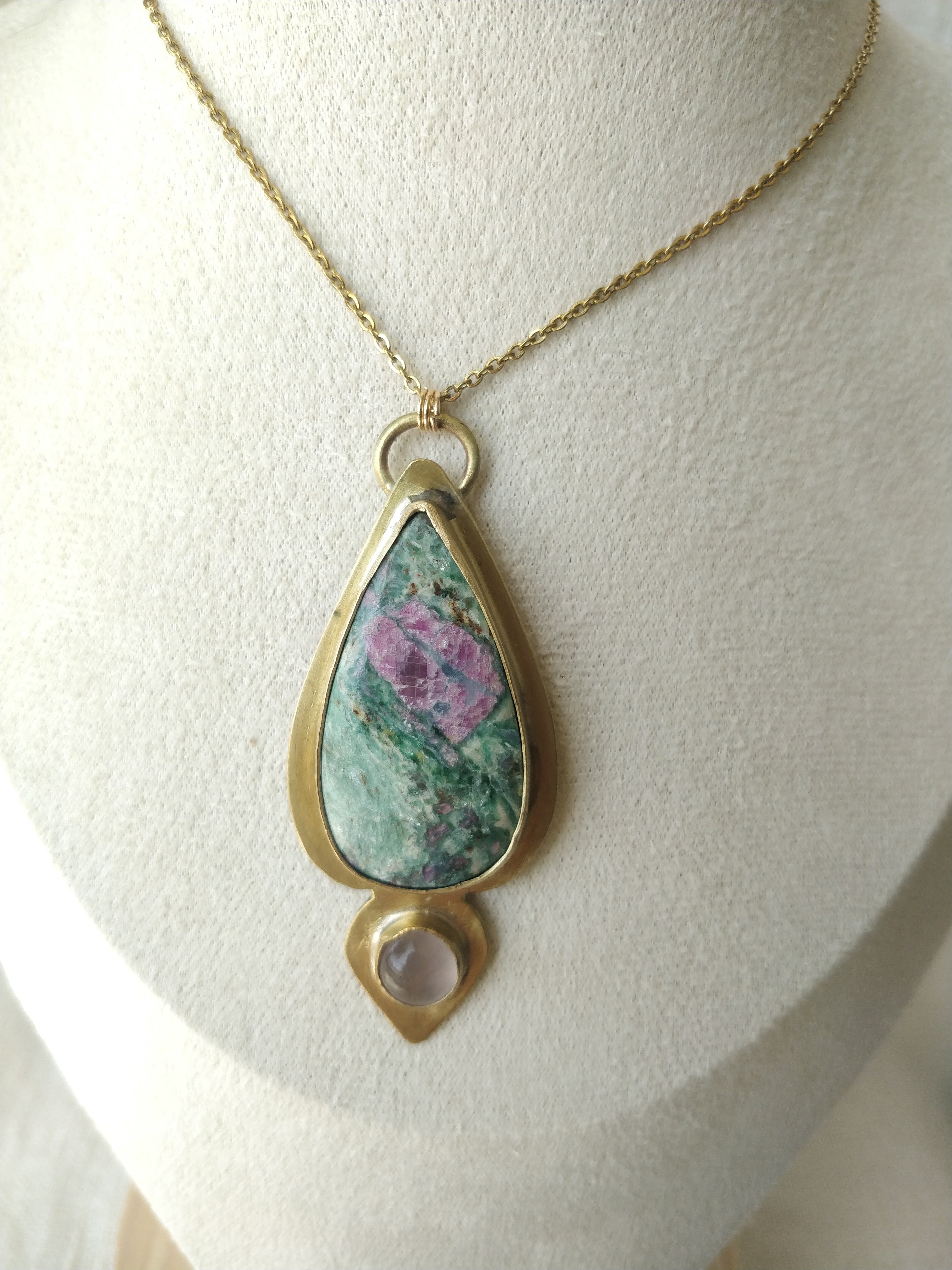 Colar Hanabira com Rubi Fuchsite e Quartzo Rosa