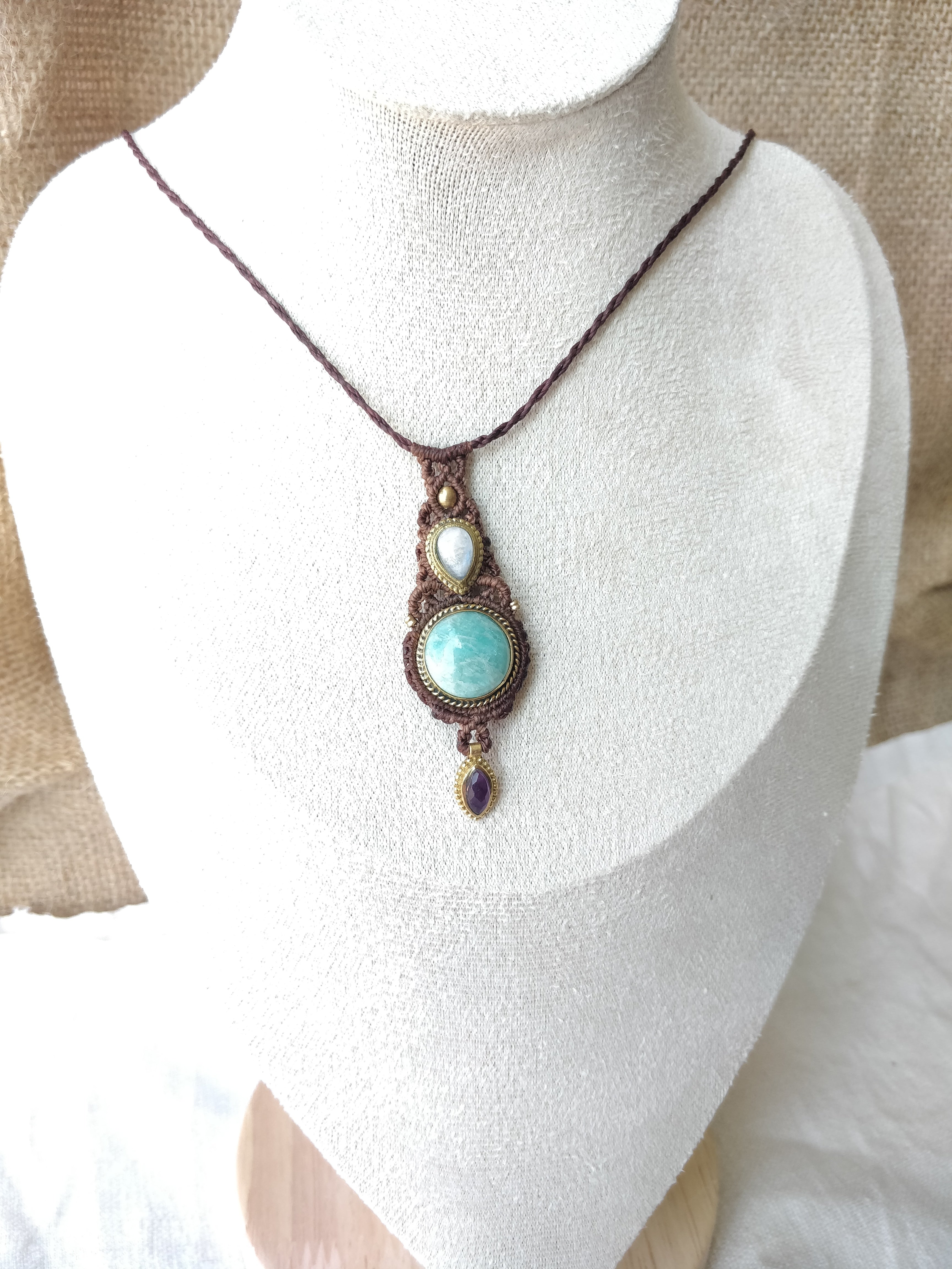 Colar Ma’at com Amazonite, Pedra da Lua e Ametista