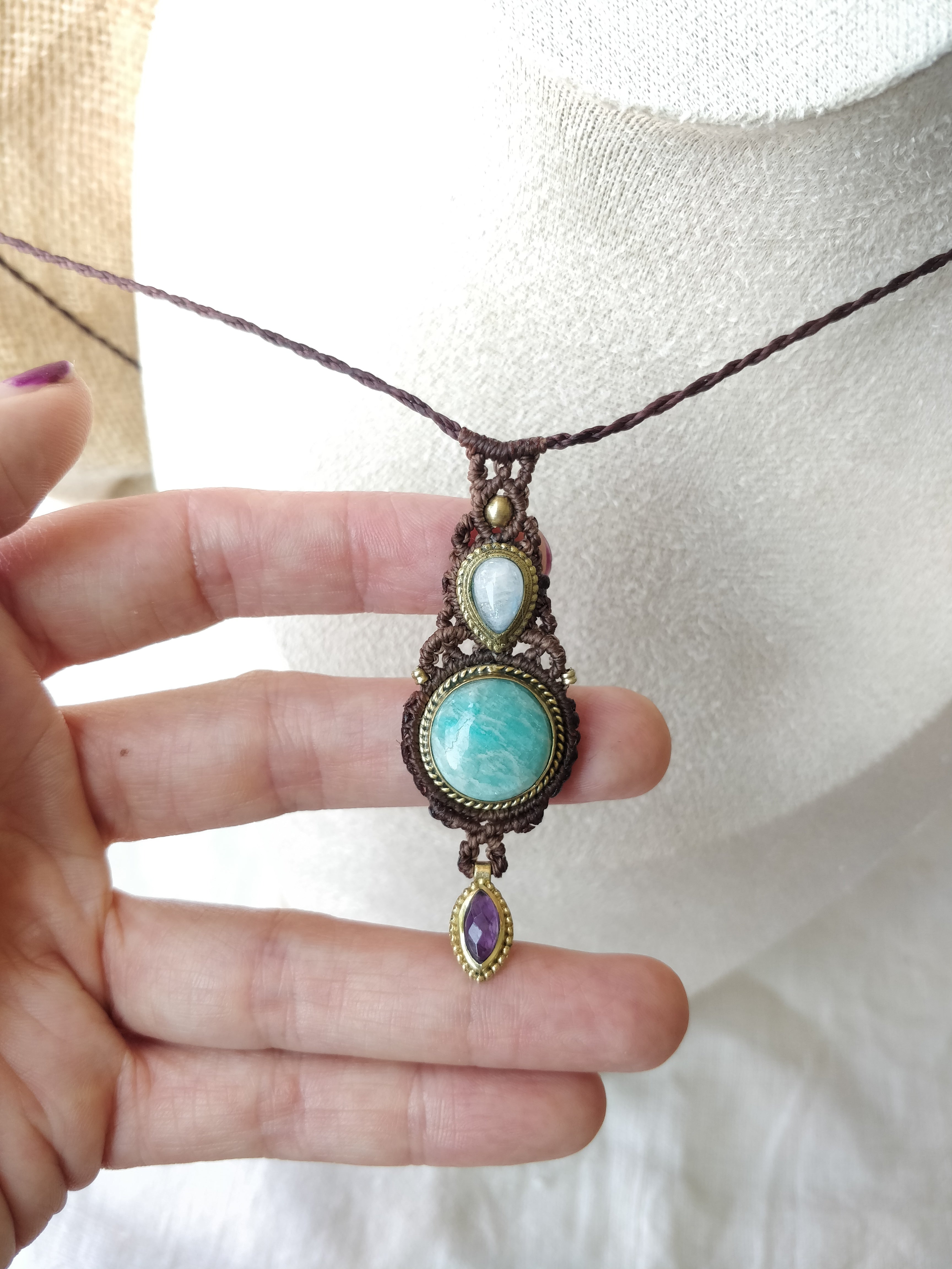 Colar Ma’at com Amazonite, Pedra da Lua e Ametista