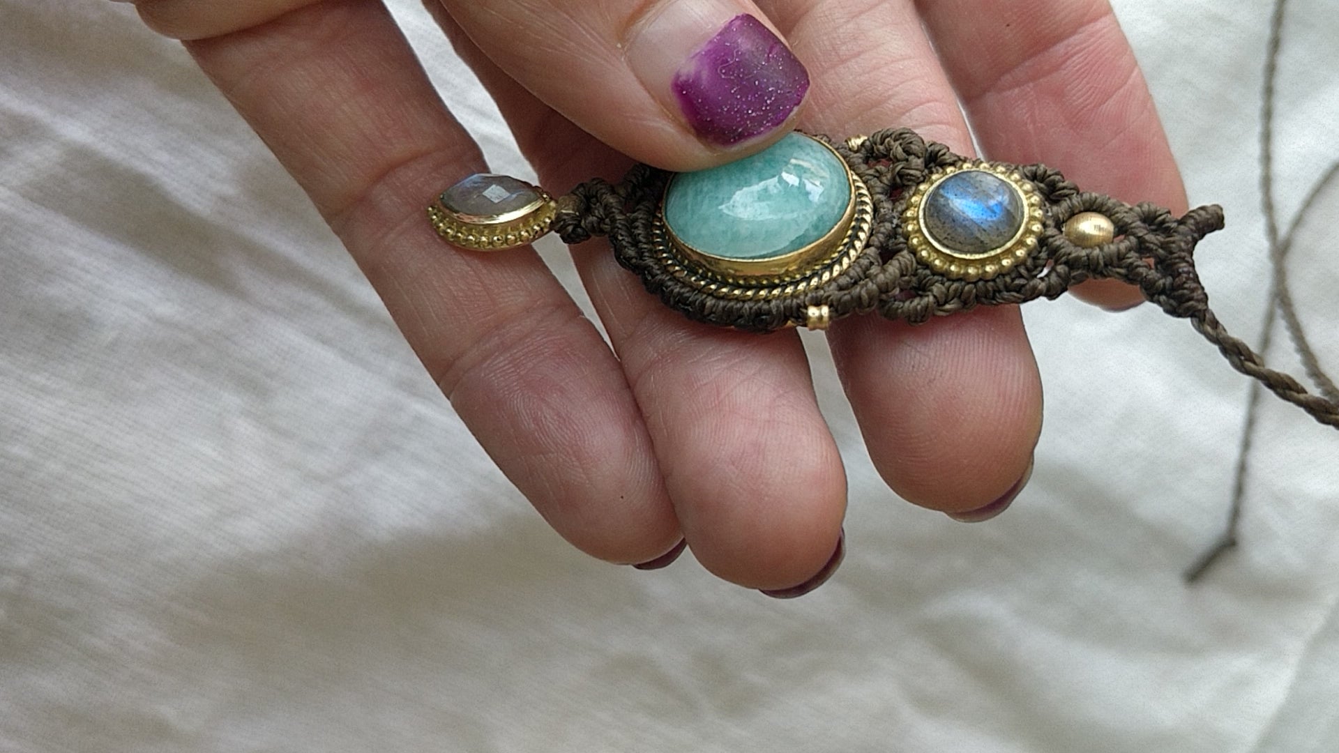 Colar Ma’at com Amazonite, Labradorite e Pedra da Lua